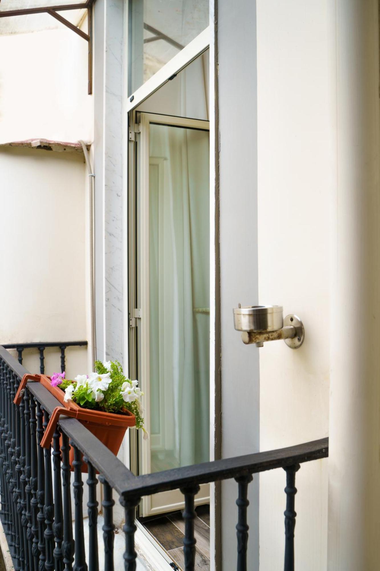 Chiatamone Relais Apartment Napoli Exterior foto